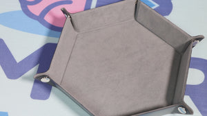 35mm Moving Eye D20 - Nightvision Eye Plastic Dice Foam Brain Games